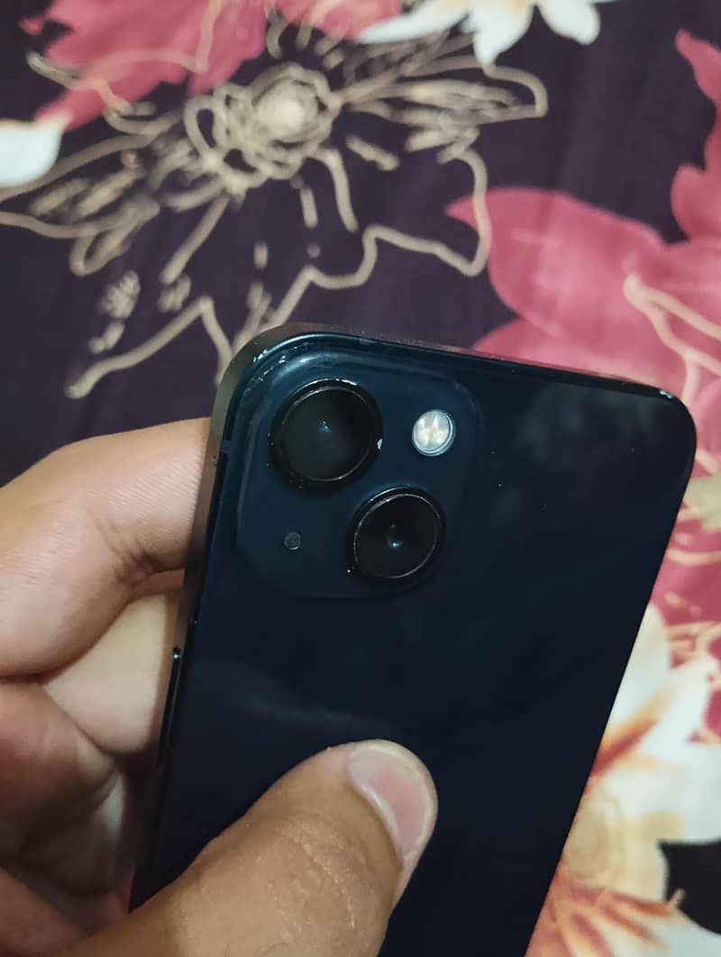 Apple iPhone 13 6