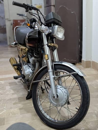 Honda CG 125 Self Gold Edition