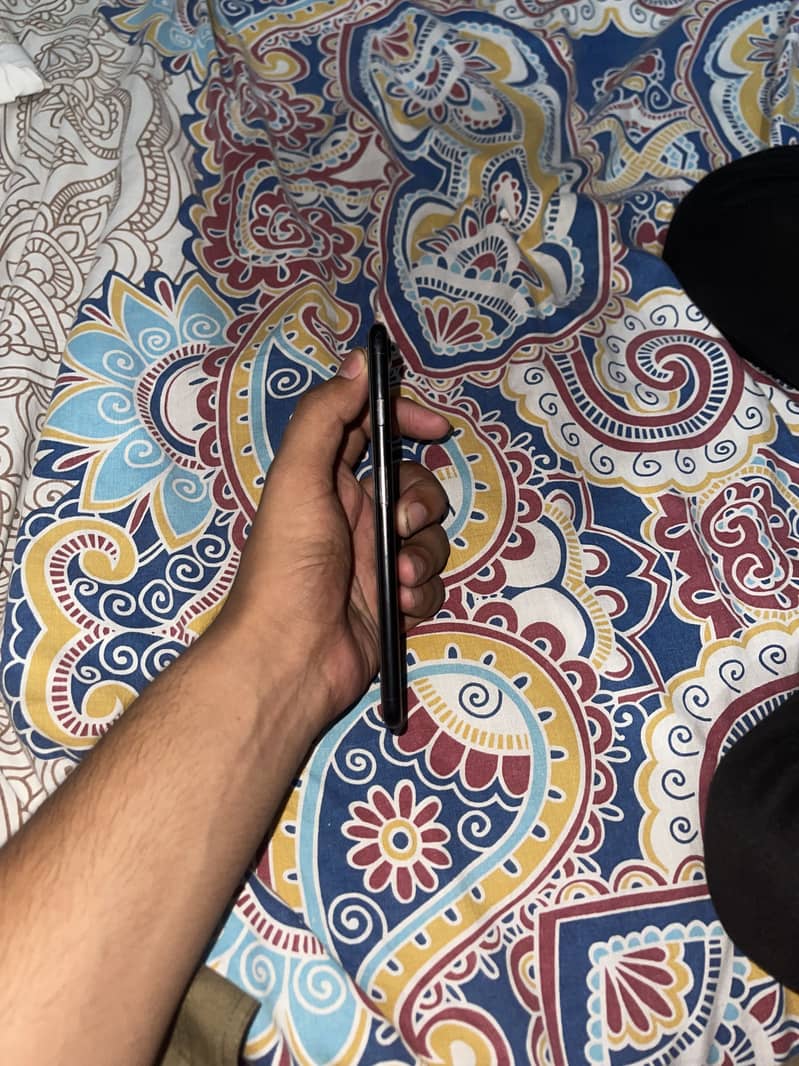 Apple iPhone 7 Plus 2