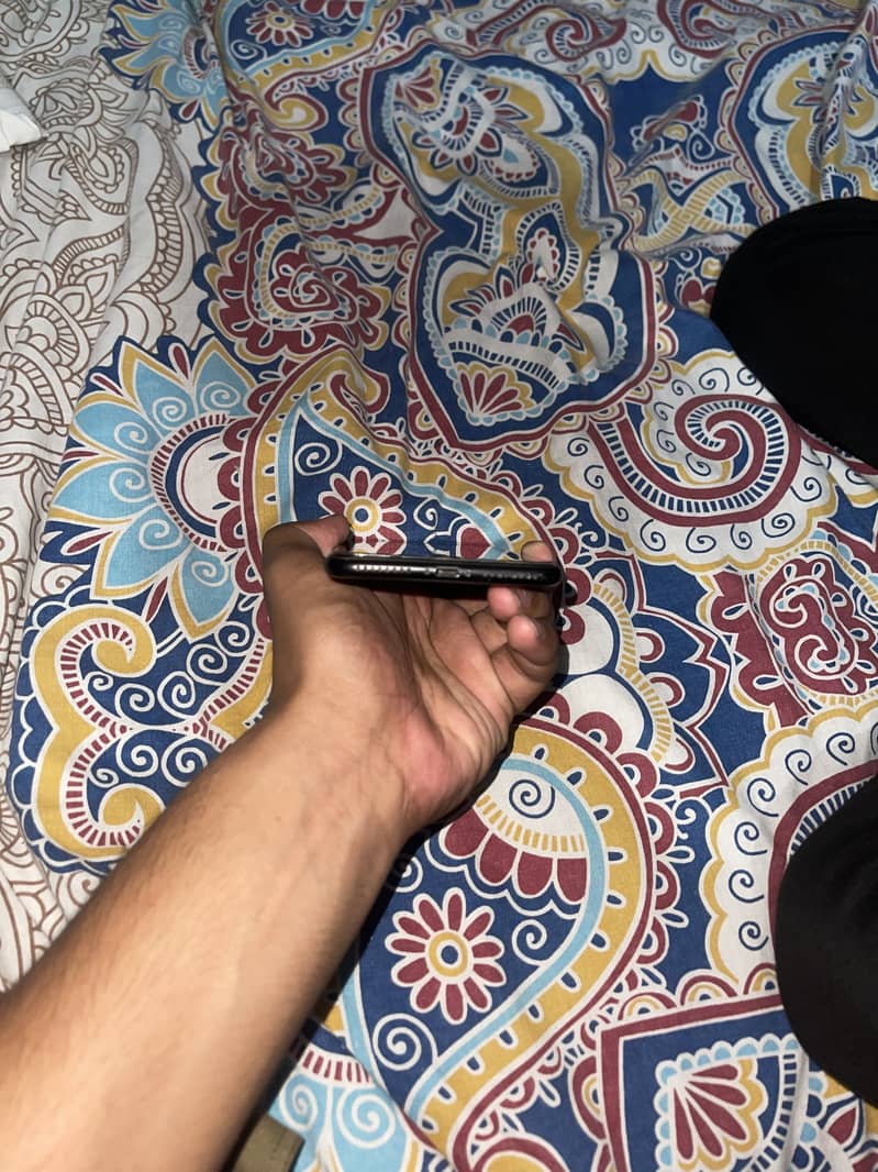 Apple iPhone 7 Plus 6