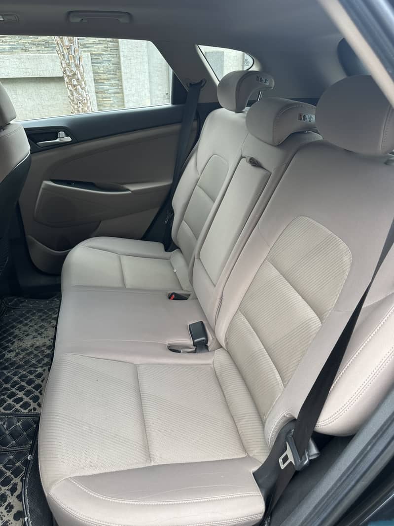 Hyundai Tucsun FWD 2022 11