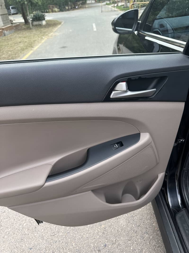 Hyundai Tucsun FWD 2022 12