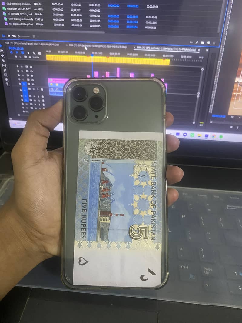 Apple iPhone 11 Pro Max 2