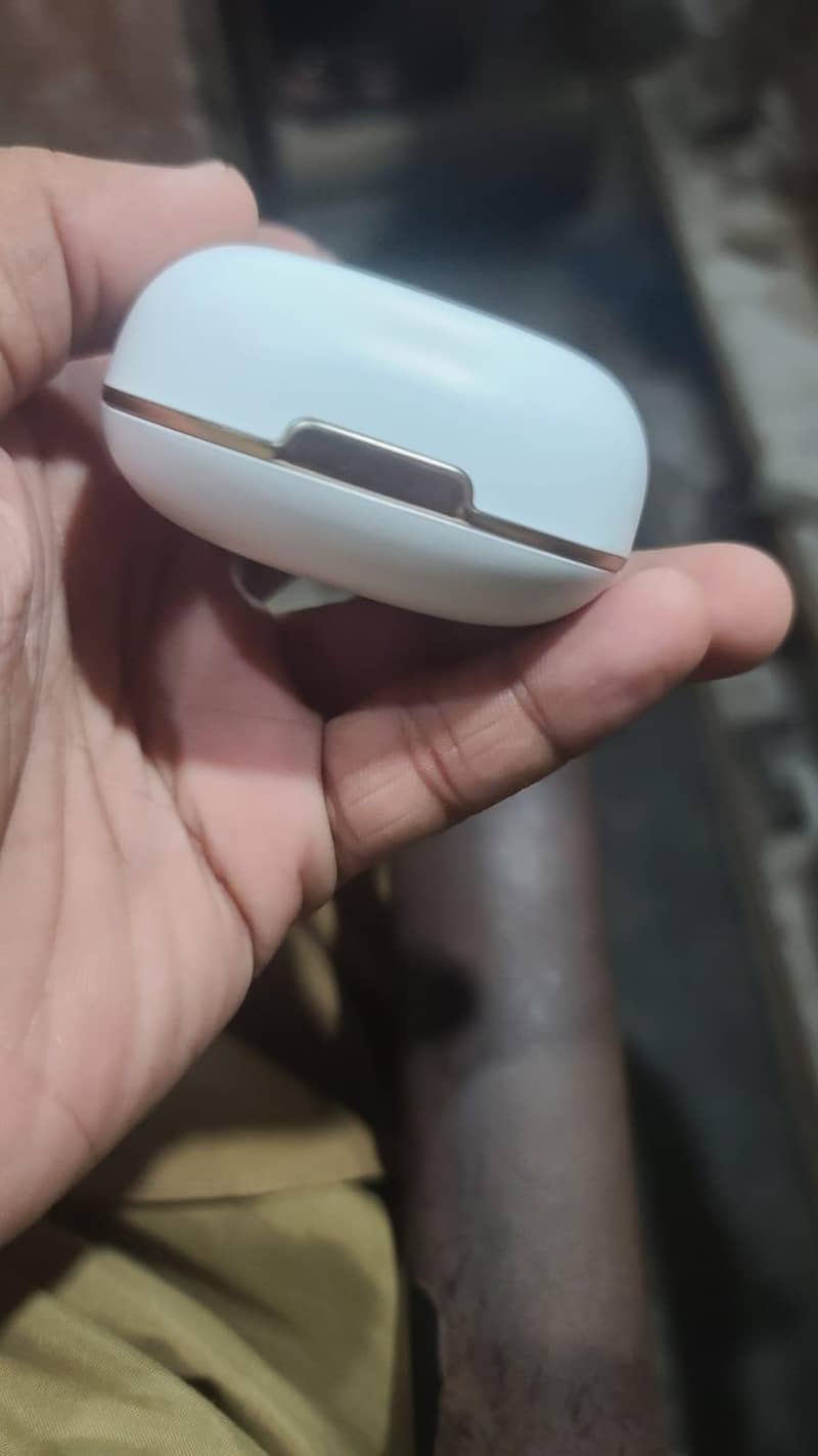 “RONN Wireless Earbuds – 10/10 Condition” 1