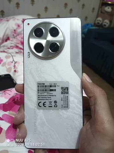 Tecno Camon 30 (8GB+5GB / 256GB) - 10/10 Condition