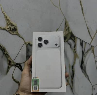 Apple iPhone 17 Pro Max box pack