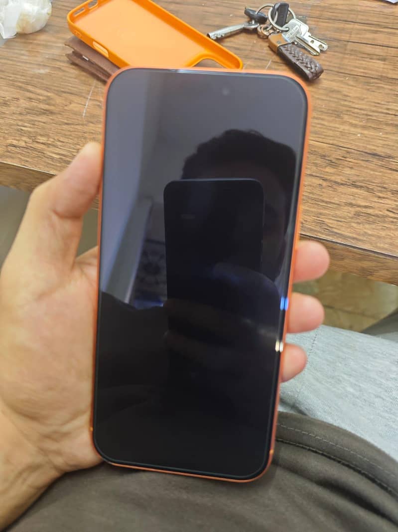 Apple iPhone 17 Pro Max 4