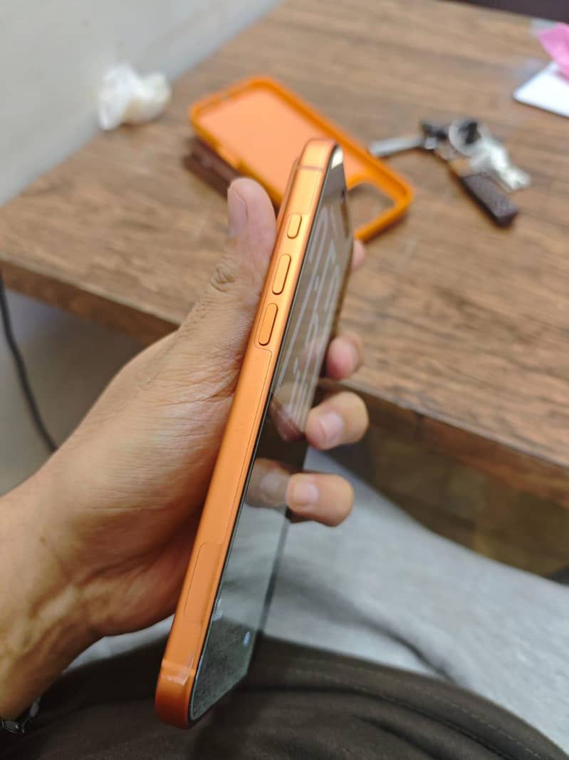 Apple iPhone 17 Pro Max 6