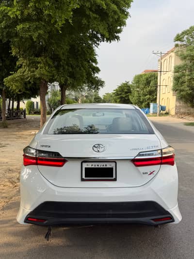 Toyota Corolla Altis 2024