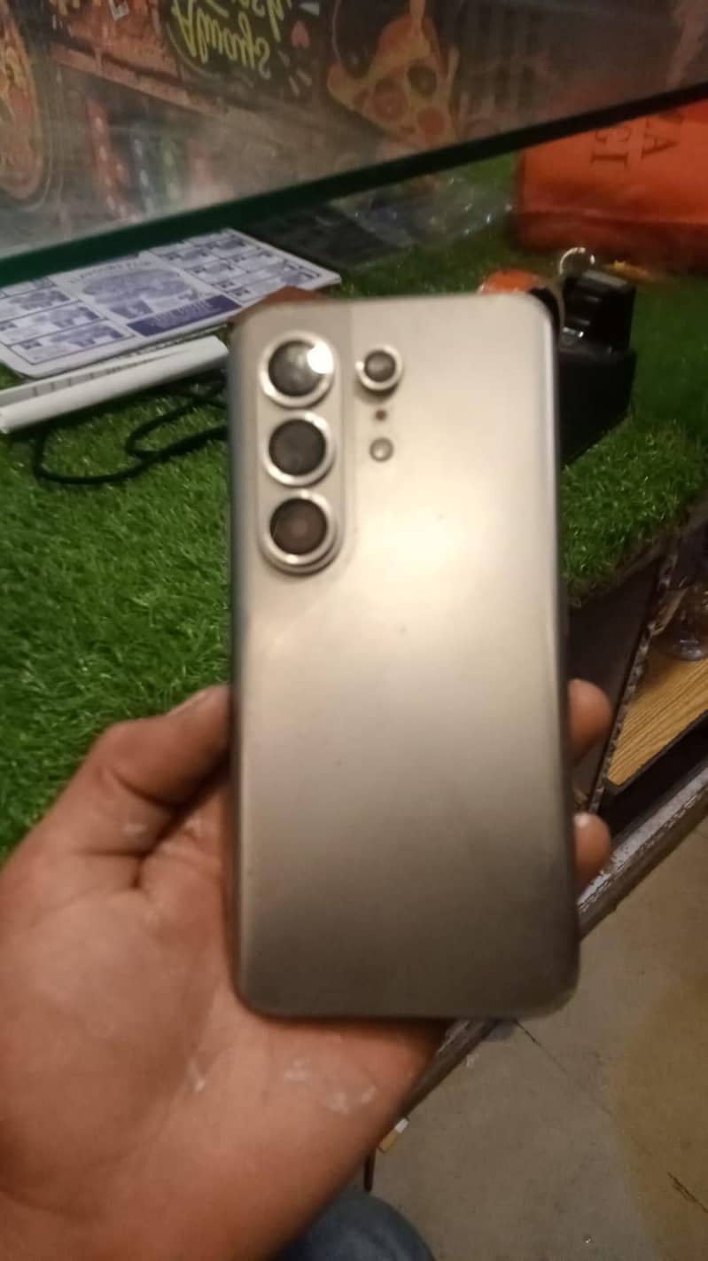 Tecno CAMON 50 pro 2