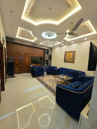 BRAND NEW 10 MARLA BEAUTIFULL HOUSE AVAILABLE FOR SALE