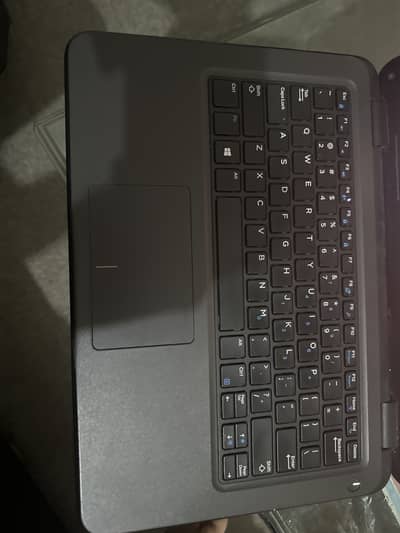 Latitude 3300