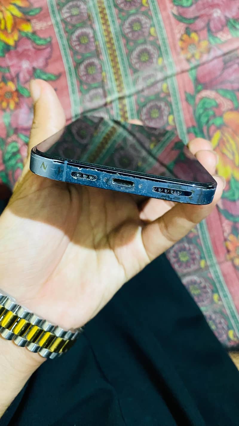 Apple iPhone 13 Pro 3