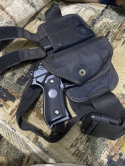 Bareeta 9mm replica toy with extra magazine and original gun belt