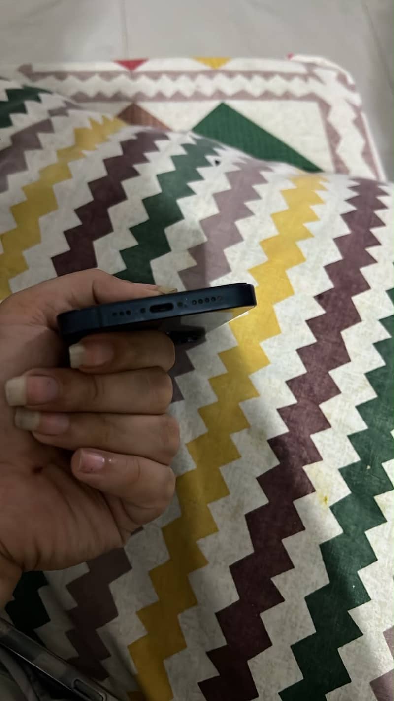 iPhone 14 2