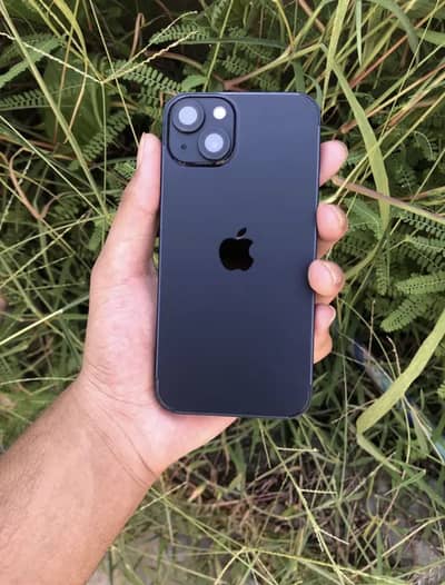 Apple iPhone 13