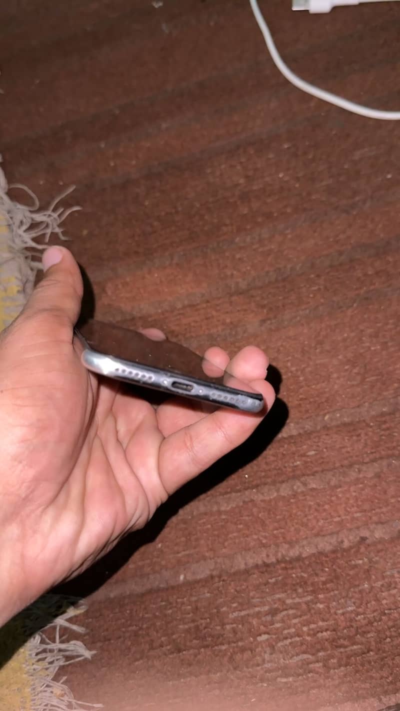 Apple iPhone 7 1