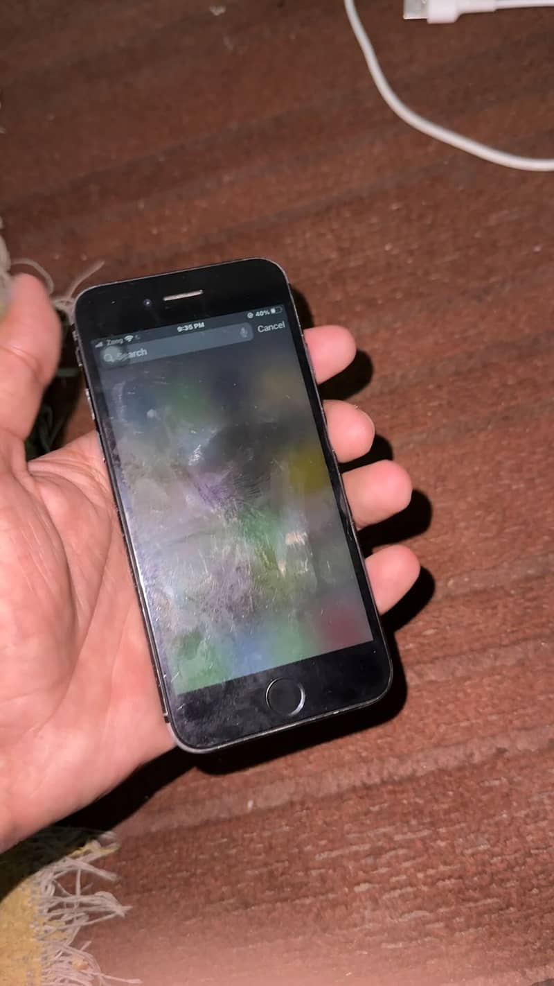 Apple iPhone 7 2