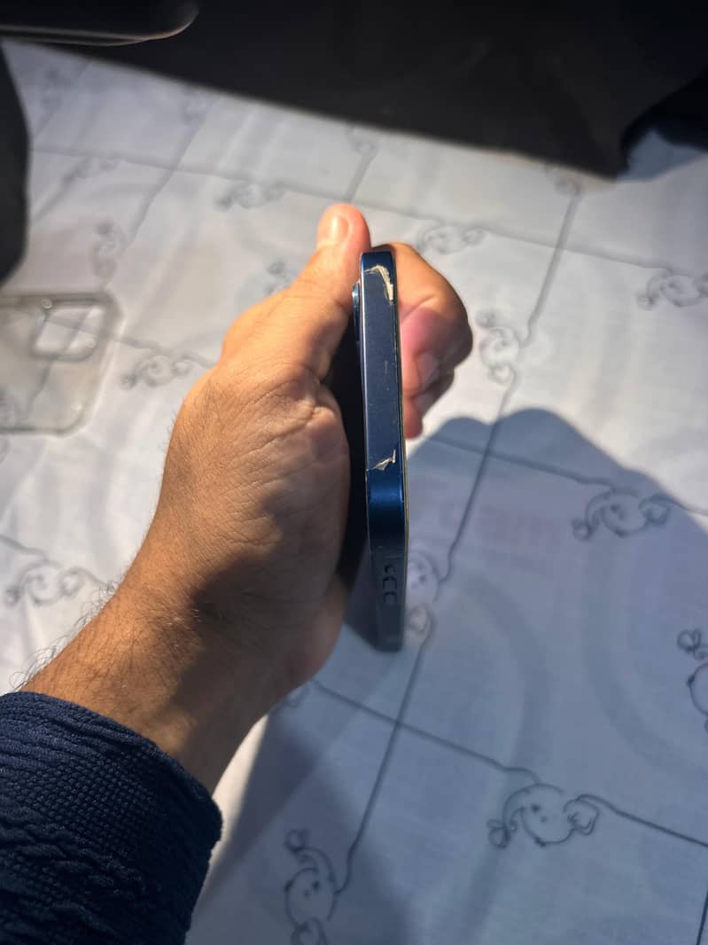 Apple iPhone 12 5