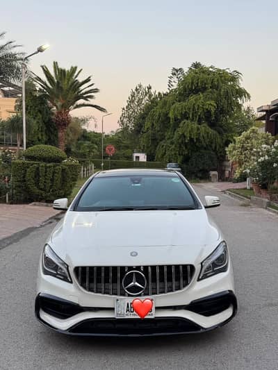 Mercedes CLA 200 AMG