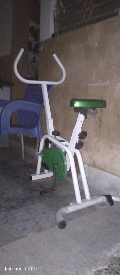cycling machine ka aik peddle lose Hy bss