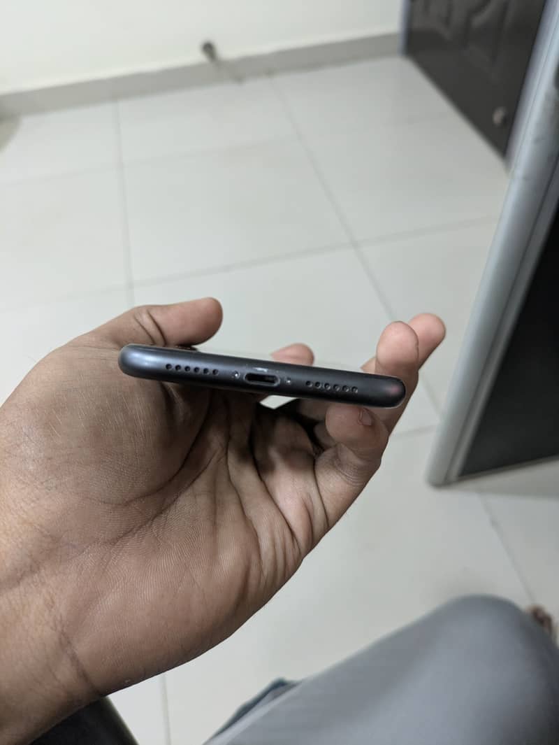 Apple iPhone 11 5