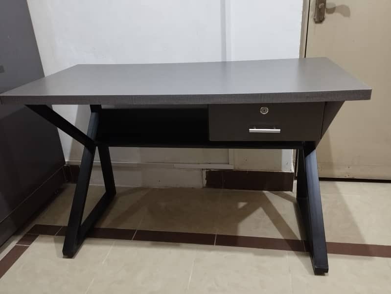 Computer Table 0