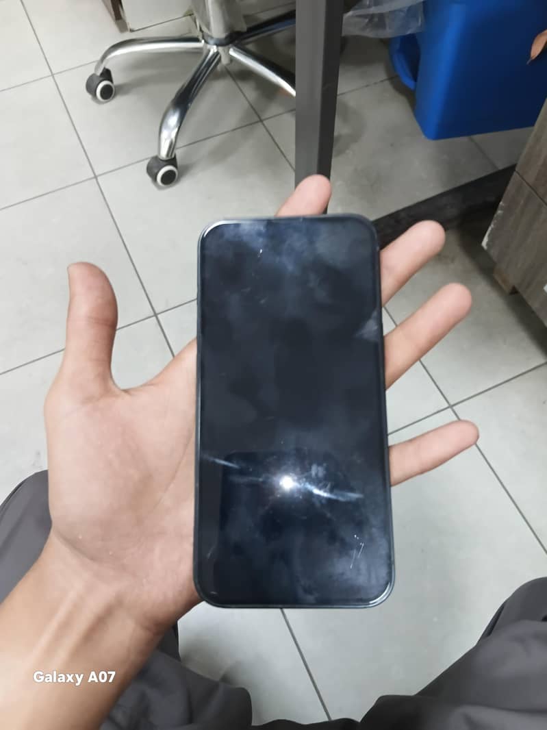 Apple iPhone 13 1