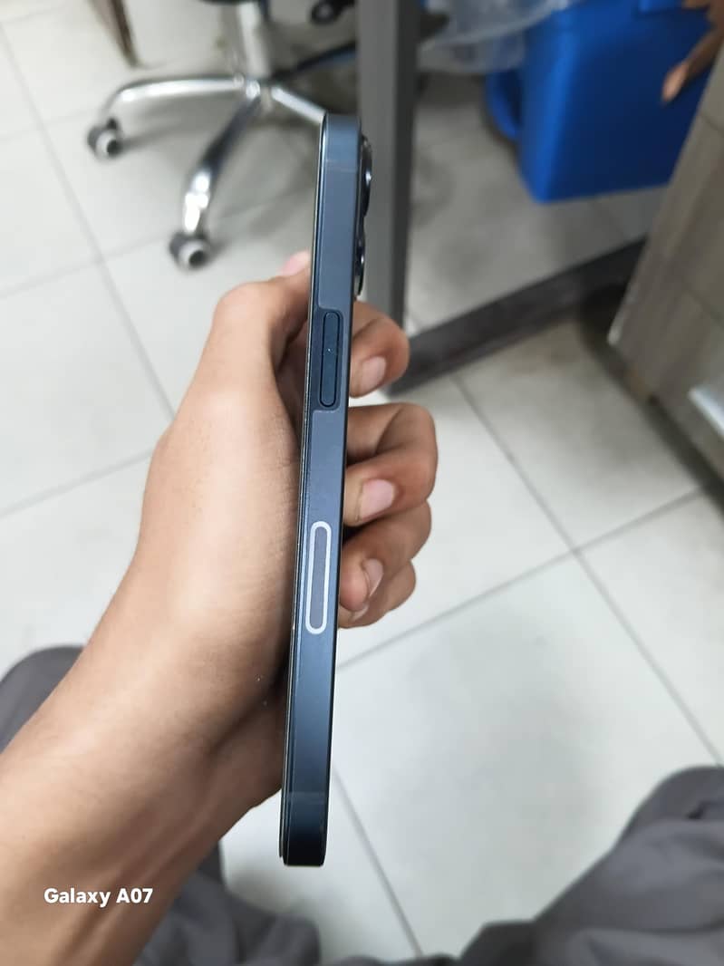 Apple iPhone 13 2