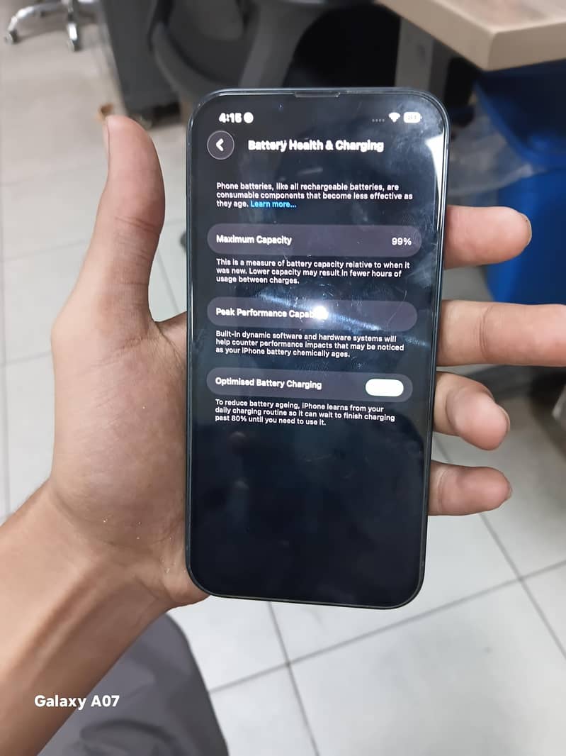 Apple iPhone 13 6