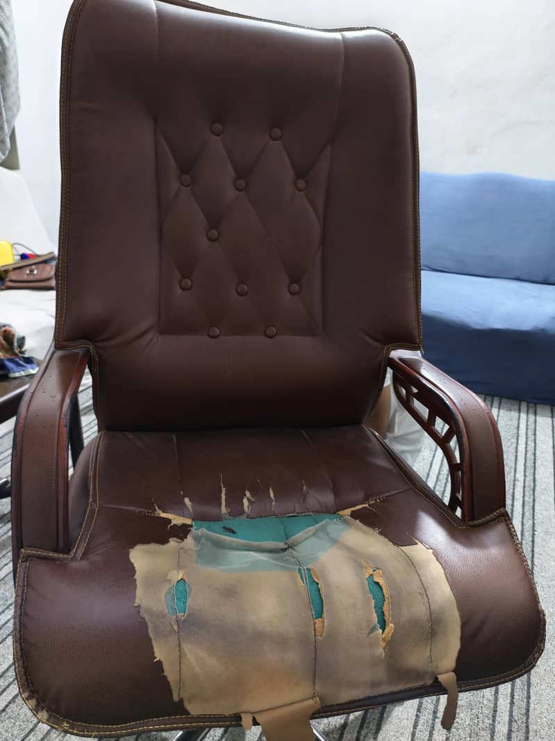 Executive Chair 3