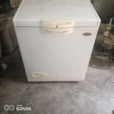 single door deep freezer good condition genuine Gass