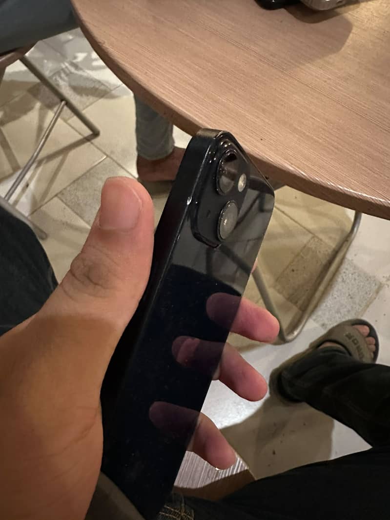 Apple iPhone 13 2