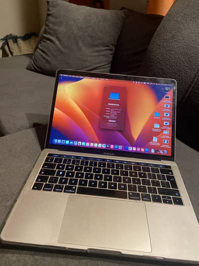 MacBook pro 2017 8GB