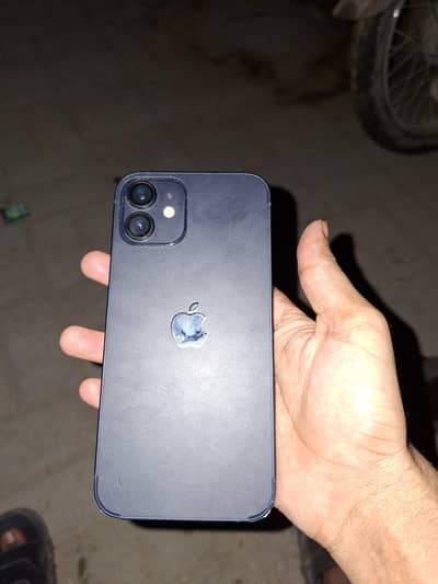 Apple iPhone 12