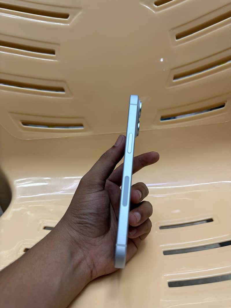 Apple iPhone 15 3