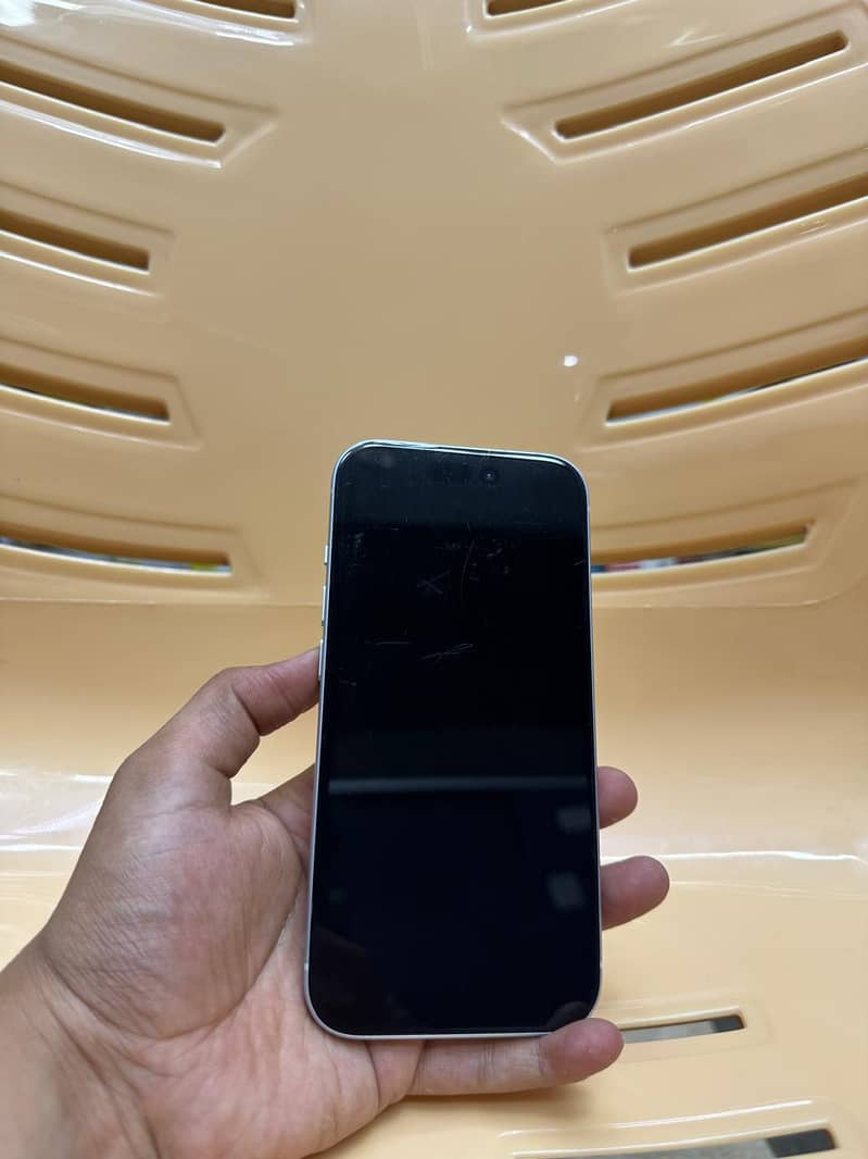 Apple iPhone 15 5