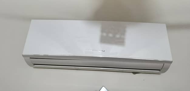 Changhong Ruba Split AC - Very Clean Condition (Slightly Used)