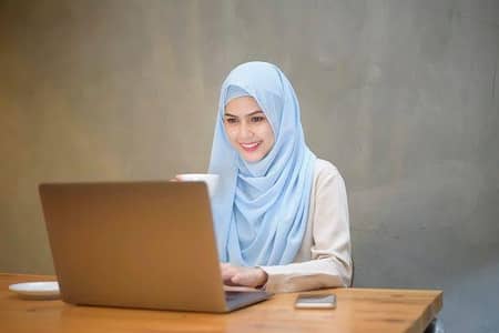 Female Job Computer Operater & Marketing