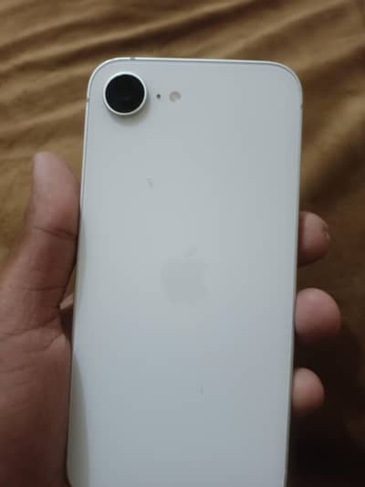 Apple iPhone 16e