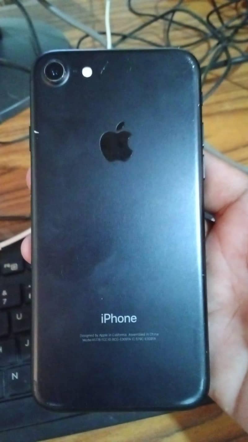 Apple iPhone 7 1