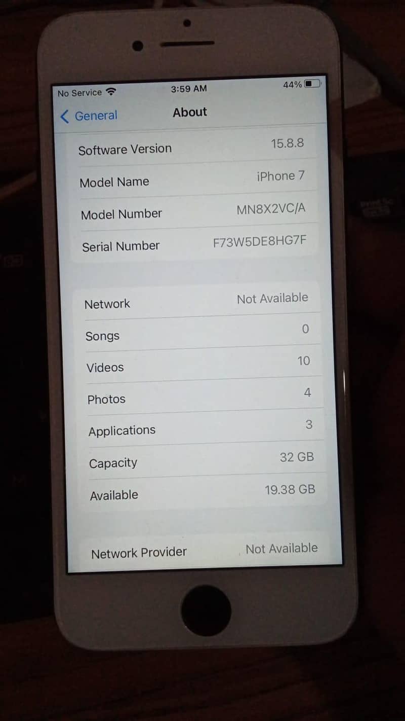 Apple iPhone 7 2