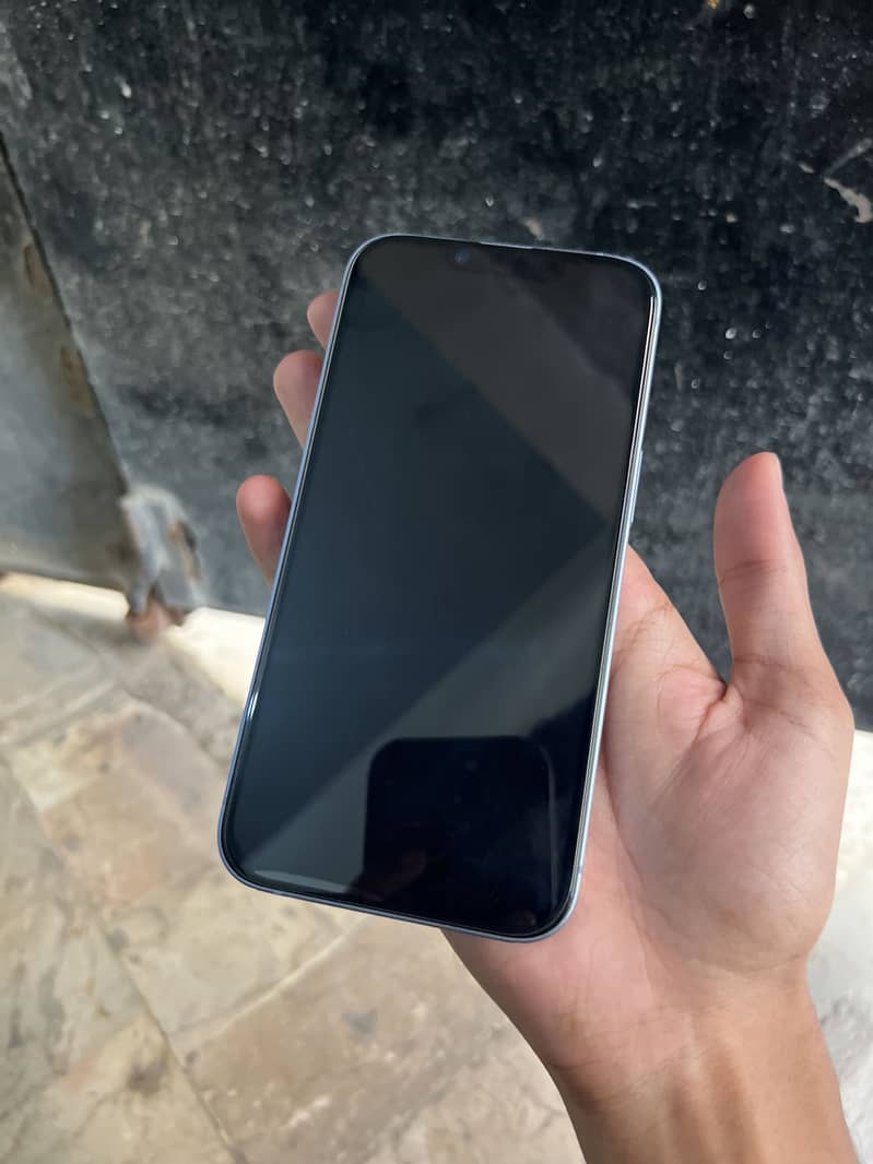 Apple iPhone 14 3