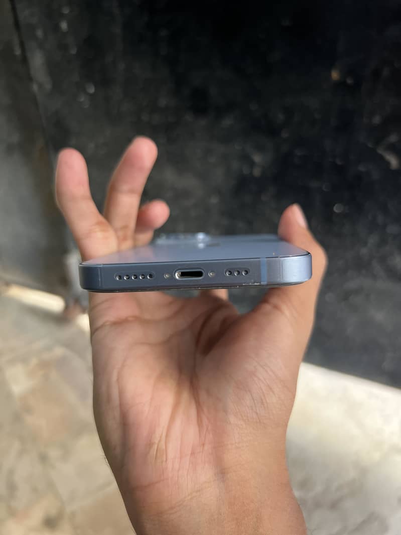 Apple iPhone 14 4