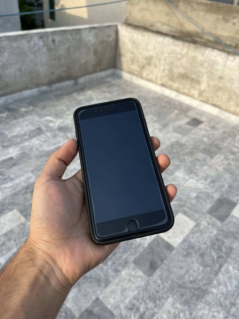 iPhone 8 Plus 11