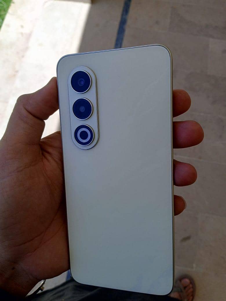 Itel S25 1