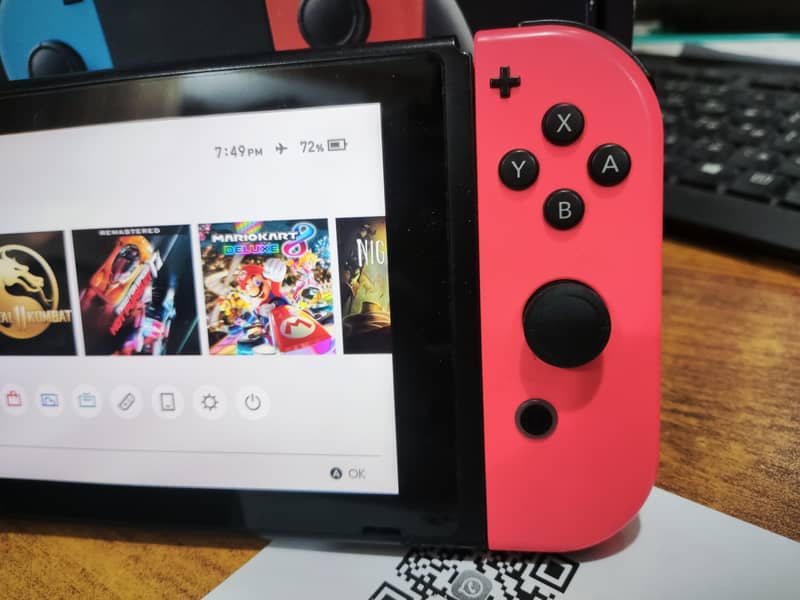 Nintendo Switch V2 Complete Box - Jailbroken - 128GB - COD 3