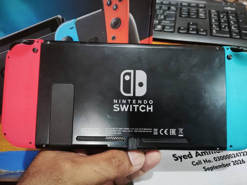 Nintendo Switch V2 Complete Box - Jailbroken - 128GB - COD 9