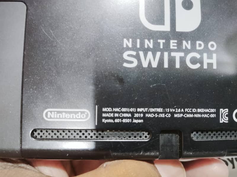 Nintendo Switch V2 Complete Box - Jailbroken - 128GB - COD 10