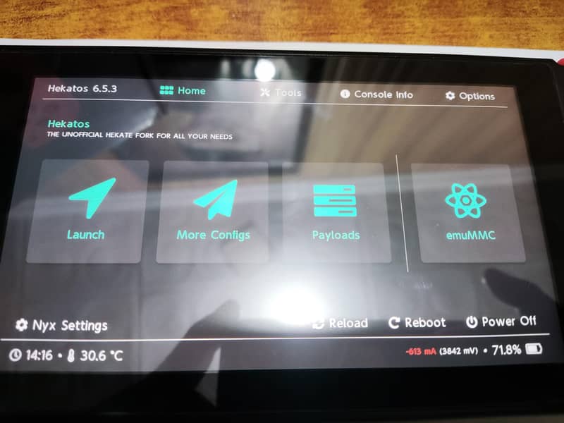 Nintendo Switch V2 Complete Box - Jailbroken - 128GB - COD 11